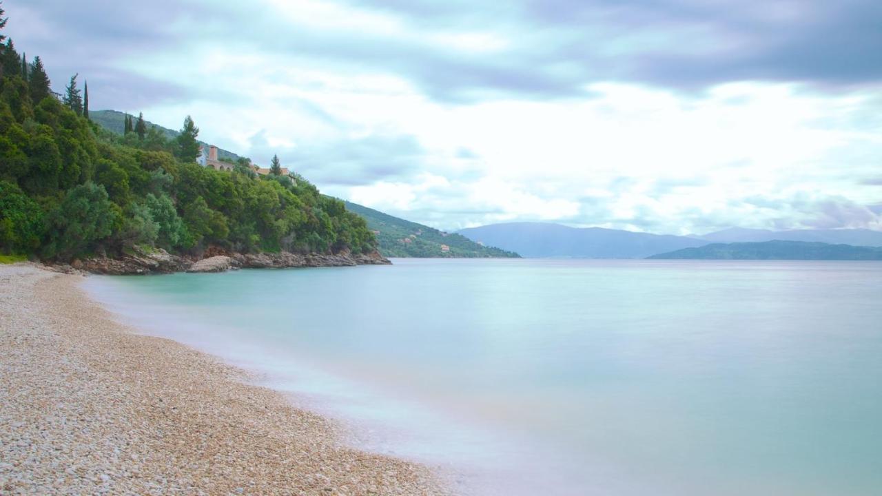 Barbati Beach Bungalow Eksteriør bilde